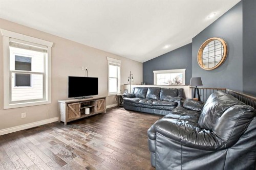 73 Maclean Close, Blackfalds, AB - Indoor Photo Showing Living Room
