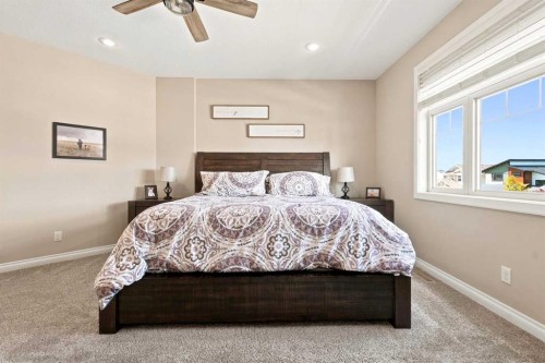 73 Maclean Close, Blackfalds, AB - Indoor Photo Showing Bedroom