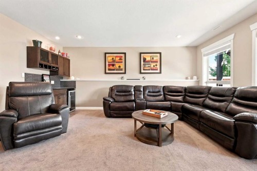 73 Maclean Close, Blackfalds, AB - Indoor Photo Showing Living Room
