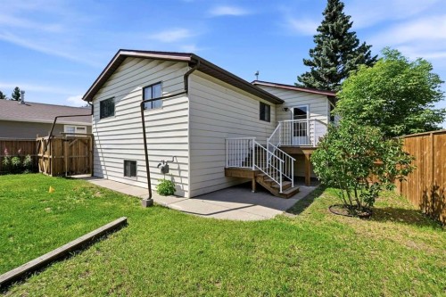 17 Gordon Street, Red Deer, AB 