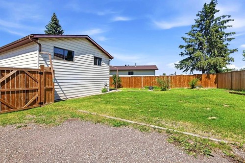 17 Gordon Street, Red Deer, AB 