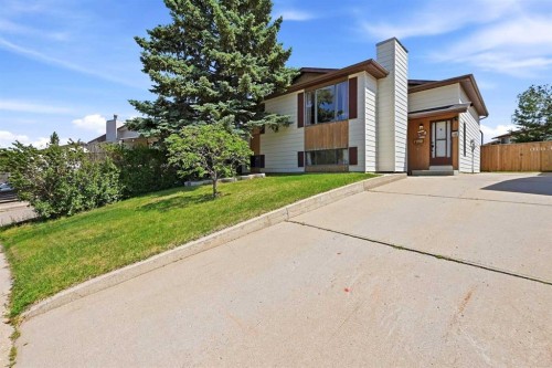 17 Gordon Street, Red Deer, AB 