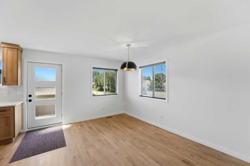 4901A Womacks Road, Blackfalds, AB - Indoor