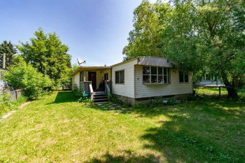 4 48A Street Close, Alix, AB - Outdoor