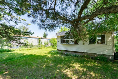 4 48A Street Close, Alix, AB - Outdoor