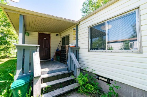 4 48A Street Close, Alix, AB - Outdoor With Exterior