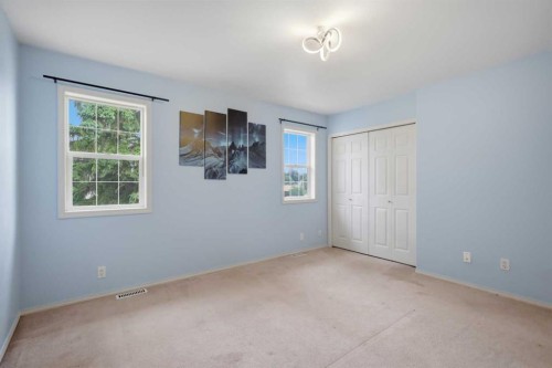 4808 Landsdown Avenue, Blackfalds, AB - Indoor Photo Showing Other Room