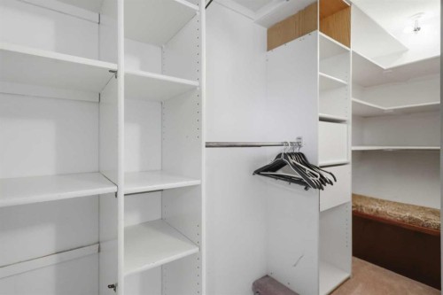 4808 Landsdown Avenue, Blackfalds, AB - Indoor With Storage