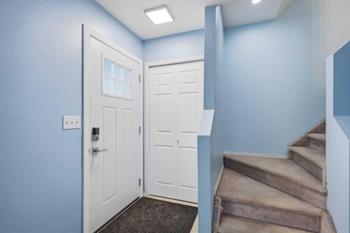 4808 Landsdown Avenue, Blackfalds, AB - Indoor Photo Showing Other Room