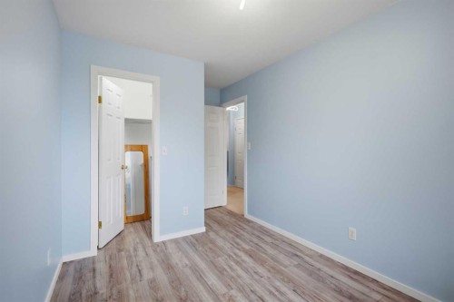 4808 Landsdown Avenue, Blackfalds, AB - Indoor Photo Showing Other Room