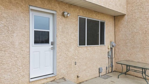 4808 Landsdown Avenue, Blackfalds, AB - Outdoor With Exterior
