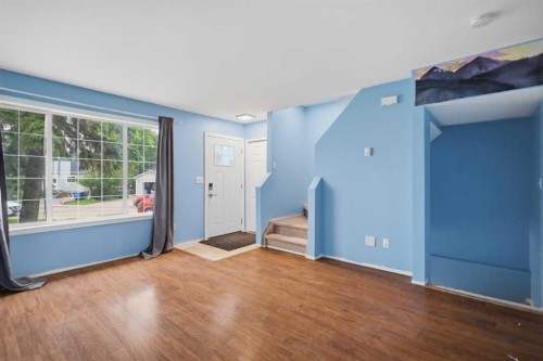 4808 Landsdown Avenue, Blackfalds, AB - Indoor Photo Showing Other Room