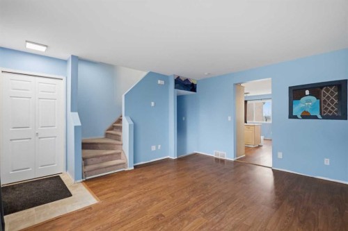 4808 Landsdown Avenue, Blackfalds, AB - Indoor Photo Showing Other Room