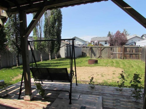 5204 Landsdowne Avenue, Blackfalds, AB - Outdoor With Deck Patio Veranda