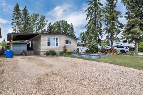 32 Sandstone Avenue  Lacombe, AB T4L 1P7