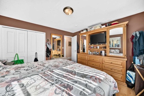 69 Gregson Crescent, Red Deer, AB - Indoor Photo Showing Bedroom