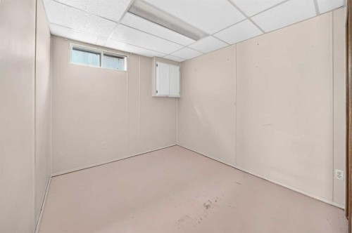 69 Gregson Crescent, Red Deer, AB - Indoor Photo Showing Other Room