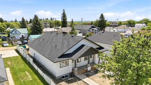 5131 52 Street, Lacombe, AB 