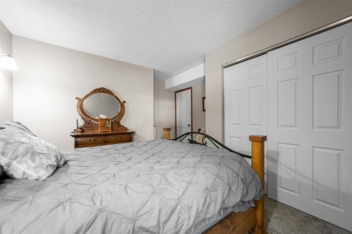 48075-Range Road 194 Range, Rural Camrose County, AB - Indoor Photo Showing Bedroom