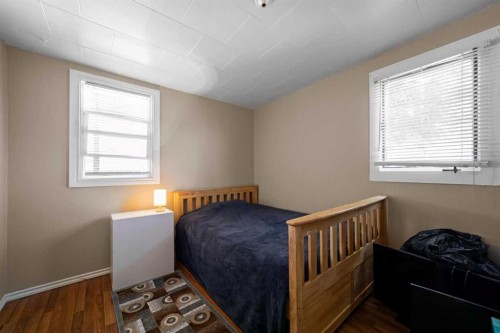 4704 50 Avenue, Killam, AB - Indoor Photo Showing Bedroom