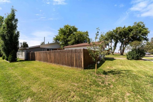 4704 50 Avenue, Killam, AB - Outdoor