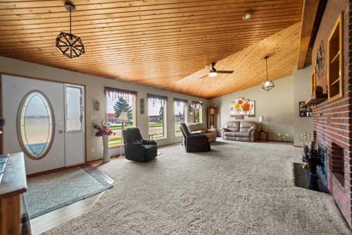 4901 52 Street, Killam, AB - Indoor