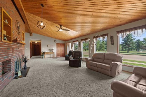 4901 52 Street, Killam, AB - Indoor