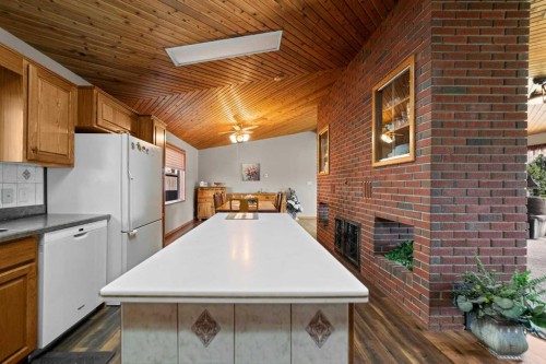 4901 52 Street, Killam, AB - Indoor Photo Showing Kitchen