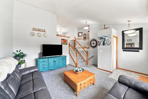 155 Lampard Crescent, Red Deer, AB - Indoor Photo Showing Living Room