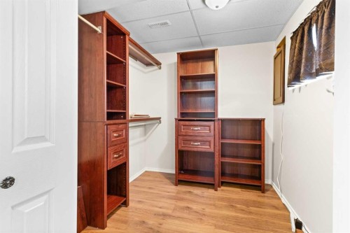 5 Mccullough Crescent, Red Deer, AB - Indoor Photo Showing Other Room