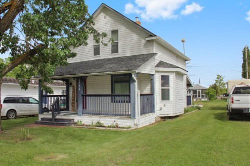 5213 49 Street, Daysland, AB 