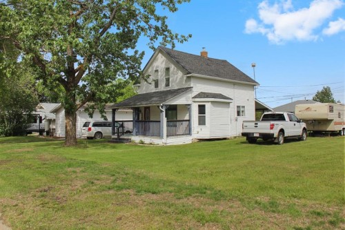 5213 49 Street, Daysland, AB 