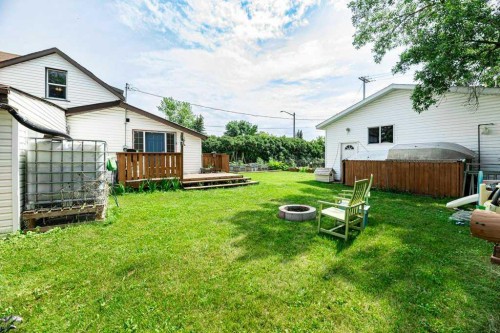 5003 48 Street, Innisfail, AB - Outdoor