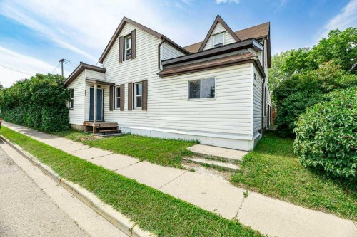 5003 48 Street  Innisfail, AB T4G 1M2