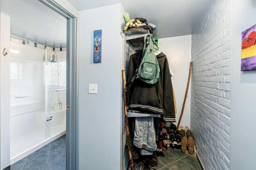 5003 48 Street, Innisfail, AB - Indoor Photo Showing Bathroom