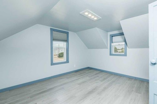 5003 48 Street, Innisfail, AB - Indoor Photo Showing Other Room