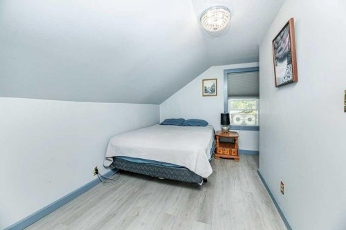 5003 48 Street, Innisfail, AB - Indoor Photo Showing Bedroom