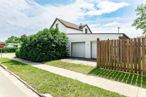 5003 48 Street, Innisfail, AB - Outdoor