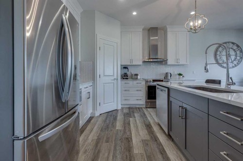 6 Sheep Close, Lacombe, AB 