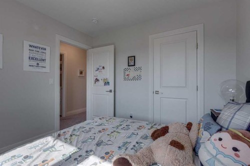 6 Sheep Close, Lacombe, AB 