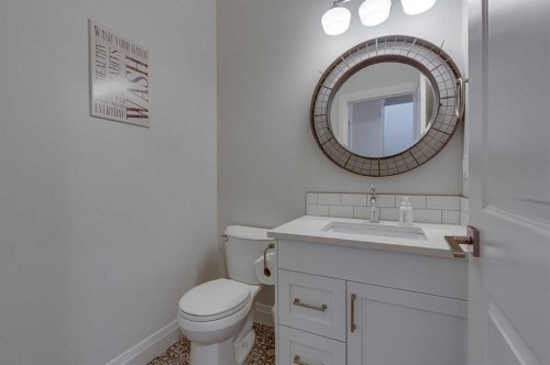 6 Sheep Close, Lacombe, AB 