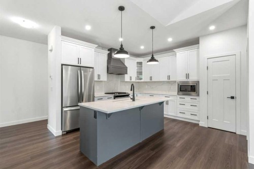 3902 46 Street, Red Deer, AB - Indoor Photo Showing Kitchen With Double Sink With Upgraded Kitchen