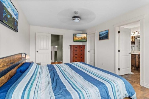 6002 Orr Drive, Red Deer, AB - Indoor Photo Showing Bedroom