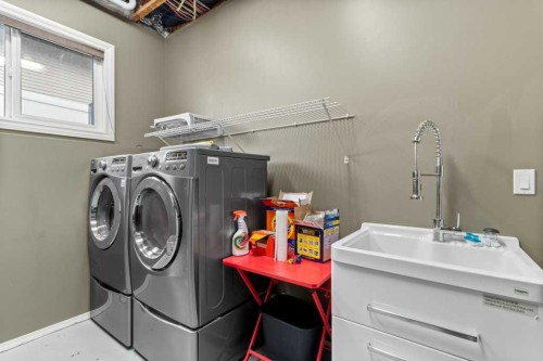 6002 Orr Drive, Red Deer, AB - Indoor Photo Showing Laundry Room