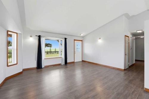 422045 Range Road 10, Rural Ponoka County, AB - Indoor Photo Showing Other Room