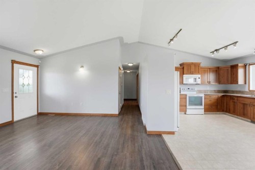 422045 Range Road 10, Rural Ponoka County, AB - Indoor Photo Showing Kitchen