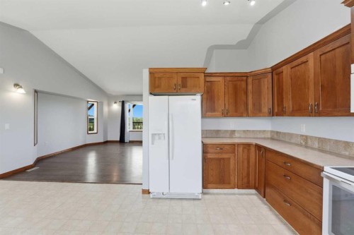 422045 Range Road 10, Rural Ponoka County, AB - Indoor Photo Showing Kitchen