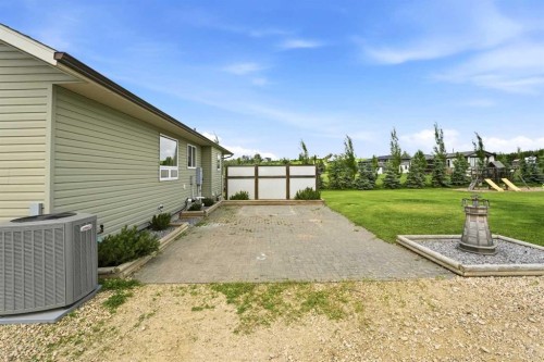422045 Range Road 10, Rural Ponoka County, AB - Outdoor With Exterior