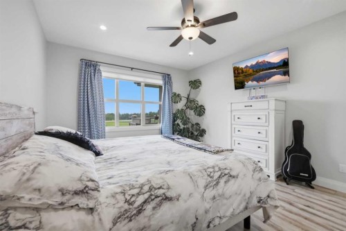 1 Meadow Close, Lacombe, AB - Indoor Photo Showing Bedroom