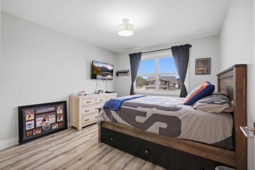 1 Meadow Close, Lacombe, AB - Indoor Photo Showing Bedroom